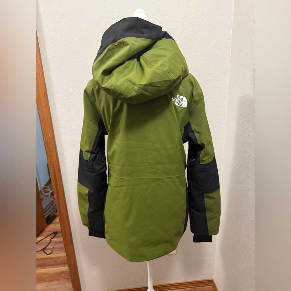 The North Face
Lenado Insulated Jacket - Women's Medium - Picture 5 of 11